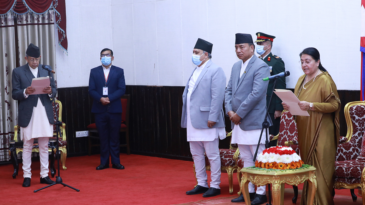 प्रतिनिधि सभाका ज्येष्ठ सदस्य जबराले लिए सपथ